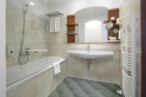Hotel Karos**** Spa bathroom, wellness hotel in Zalakaros